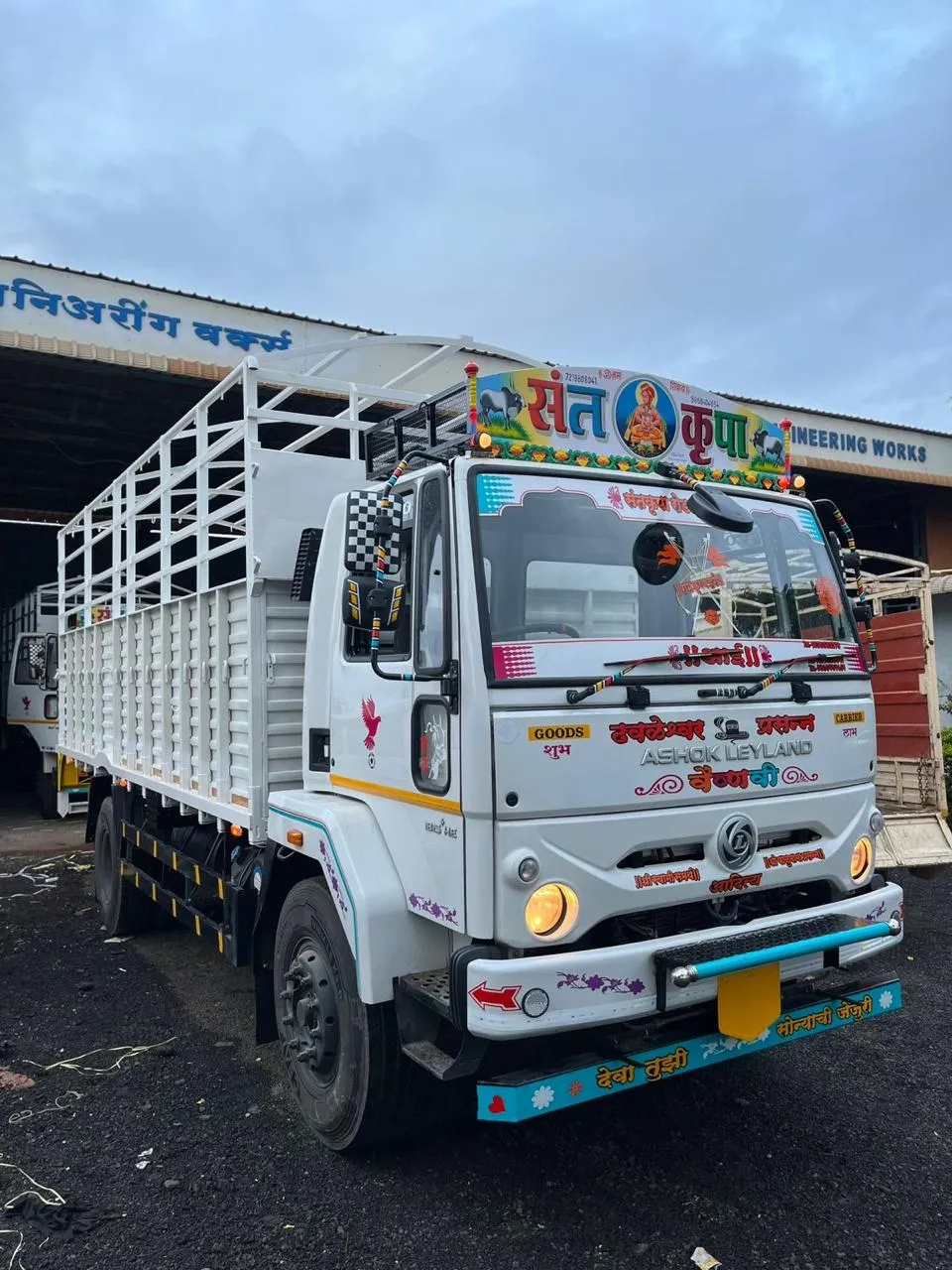 Ashok Leyland Hytech Body